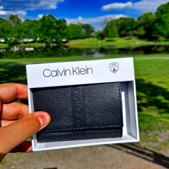 *Calvin Klein RFID Protection Mens Wallet!! - Picture 12 of 12